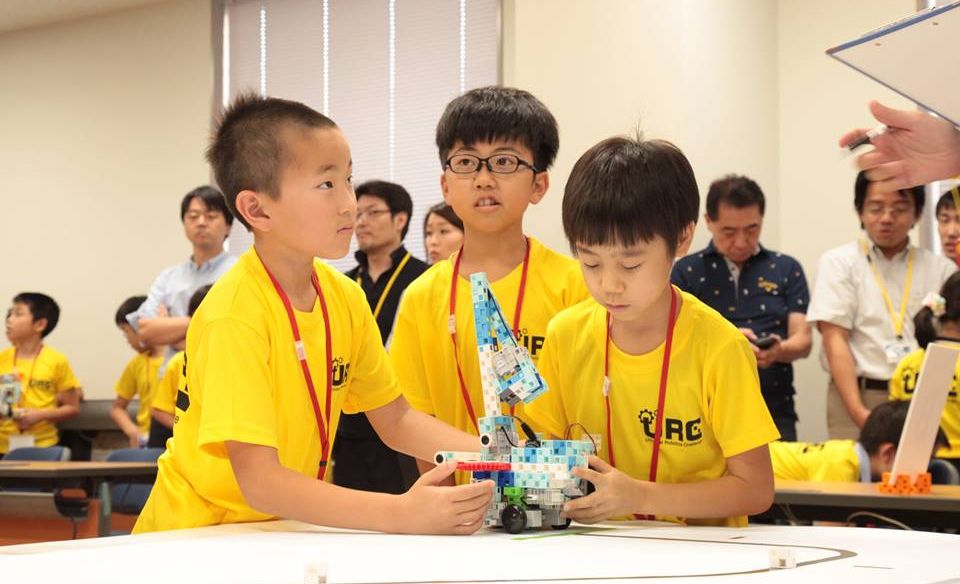 向伸ロボットプログラミング しま教室の画像