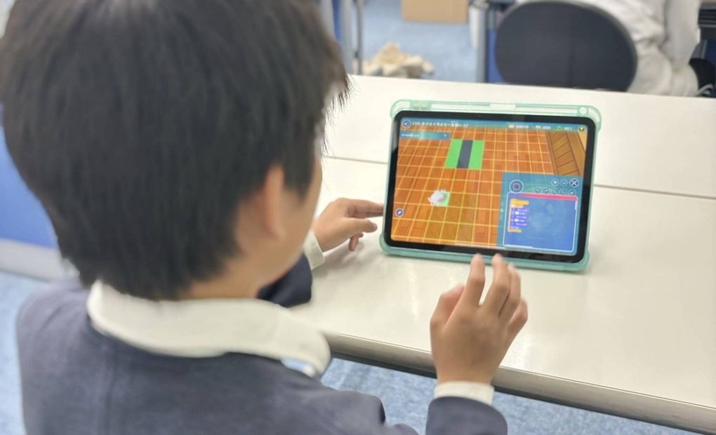 プログラミング教育 HALLO 個別総合学習塾ロイヤルアカデミー 神吉校の画像