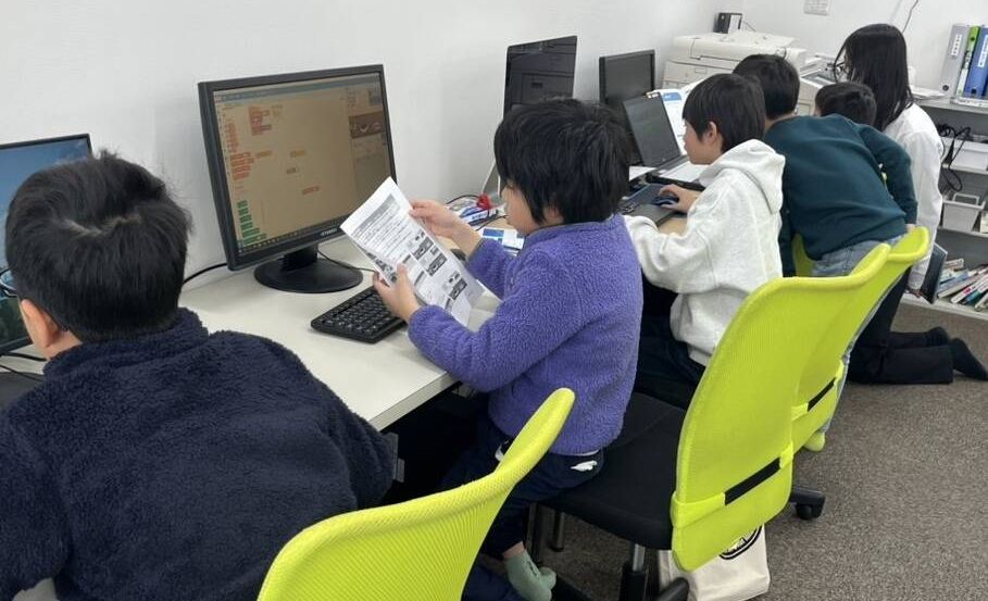 倉敷駅前校 地域の子どもたちのためのプログラミング教室の画像