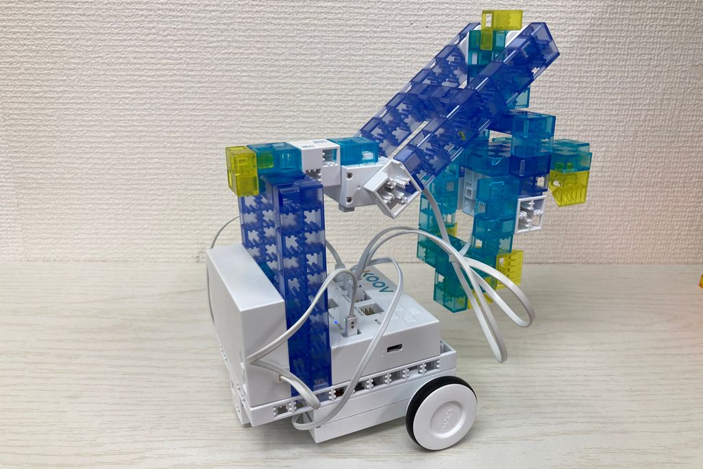 KOOV®でつくった「クレーン車」