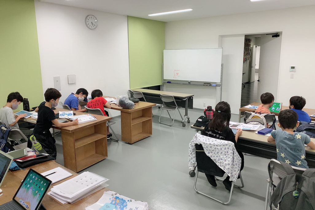 それぞれのペースでそれぞれのレベルに取り組んでいくのでみんな集中して取り組めています！