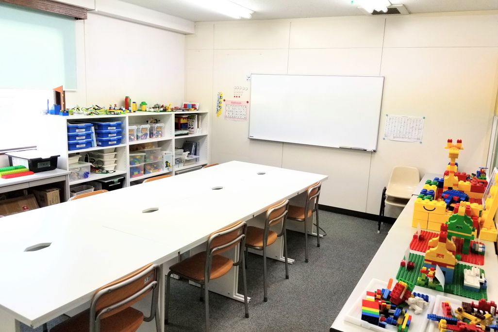 教室の様子（新百合ヶ丘教室）。学習意欲を高める楽しい授業を展開します。