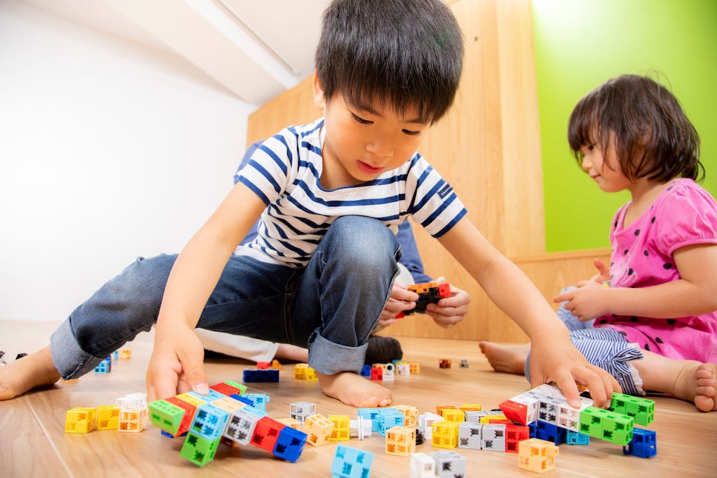 どんなロボットを作ろうかな？自由に創造してみよう！