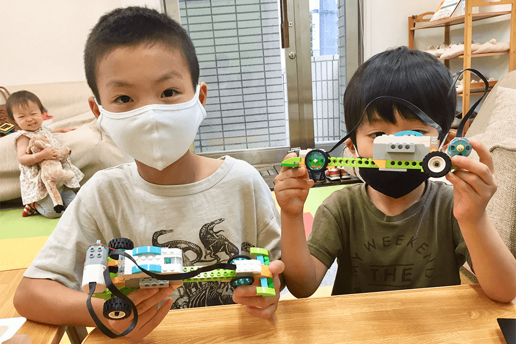 ロボットコースではレゴを使ってプログラミング！