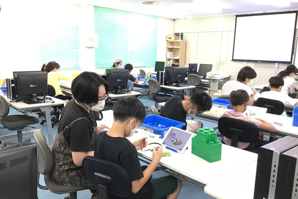 【イベント】サマーフェス8/1沢山の方が参加してくれて、ロボットプログラミングも親子で盛り上がっていました。