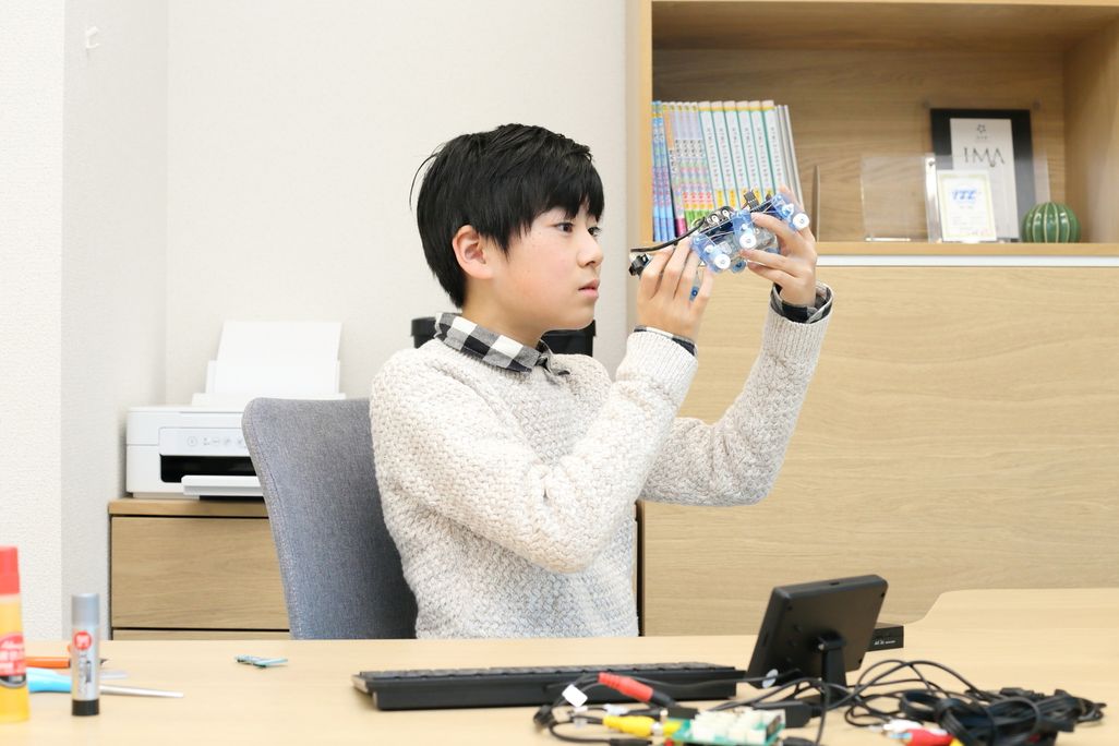 IoTAI講座の授業の様子です。