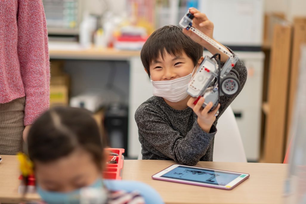 一人1台のロボットでお子様の個性を大切に伸ばします（撮影：2020年12月）