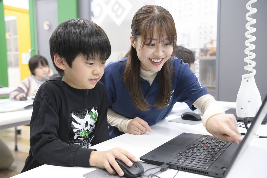 パソコン操作が初めてでも基礎から丁寧に指導します