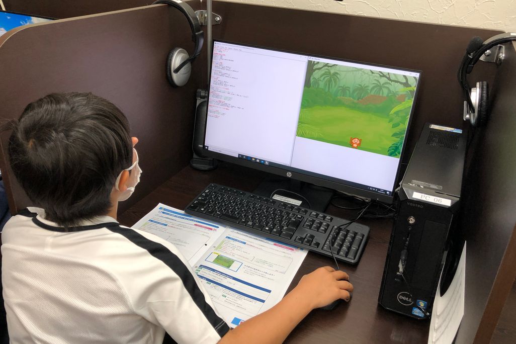 【プレミドルコース】人気の言語・Pythonを使って、ゲームをプログラミング！　小学生から、本格的なプログラミング言語を学ぶことができます。