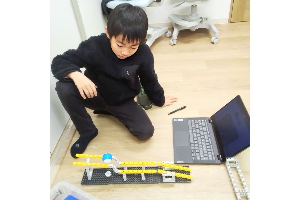 ロボットプログラムを通して、プログラミングに必要な数字の知識も身に付きます。