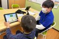 コーチがお子様のやる気を引き出しながらレッスンを行います。