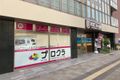 近鉄八木駅から徒歩2分のところにあります。