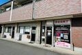 大西公園の向かいにあるテナントの一回、道路側にあります。