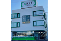 岡崎駅から徒歩10分　KiTビル3階です