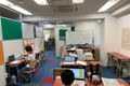 八王子校では、生徒一人ひとりがそれぞれの課題に向き合うだけでなく、学年の垣根を超えて授業の成果や意見交換を行っています。