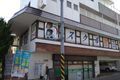 デニーズさんの隣にある建物です。自転車も置けます。