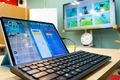 iPadで「Playgram」アプリを使用し、タイピングから本格的なプログラミングまで学べます