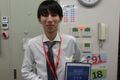 明るくて知識が半端ない講師です！プログラミングに精通しています！