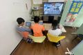 当スクールでは生徒最大3人に対してコーチ1人の少数体制でプログラミング指導をします。ひとりひとりに目が行き届き、質問やつまずきもすぐに解決できるので、安心して学べます。