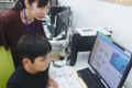 本を見ながらそれぞれのペースで自習学習