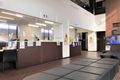 学校のロビーです。直接、階段を上って二階の教室へどうぞ。