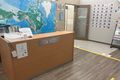 こちらのフロントから教室にご案内いたします