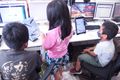 作った作品を遊び合ったりします