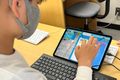 タブレットを使用して進めていきます。