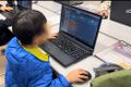 ビジュアルブロックで組んだプログラミングコードをMinecraft内で実行できる教材です。