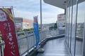 みなみ野市街を見渡せる場所です。外には2時間無料の駐車スペースも完備しています。