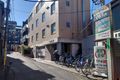 スクールIE不動前校へお入りください！プログラミングについての質問も大歓迎です。