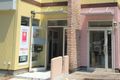ケーキ屋さんポンポネット様の左手に入口があります！