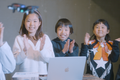 授業風景_夢中になれる瞬間がここに。飛ばして、考えて、また飛ばす！