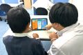 分からないところは、答えを教えるのではなく、プログラムをどう組み立てればいいのか、一緒に考えるようにしています。