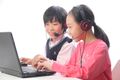 プログラミングを行う子ども