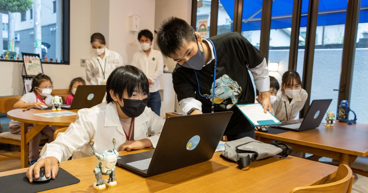 【10教室限定！】STEAM教育のロボット教材「あるくメカトロウィーゴ」の出張授業モニター教室募集
