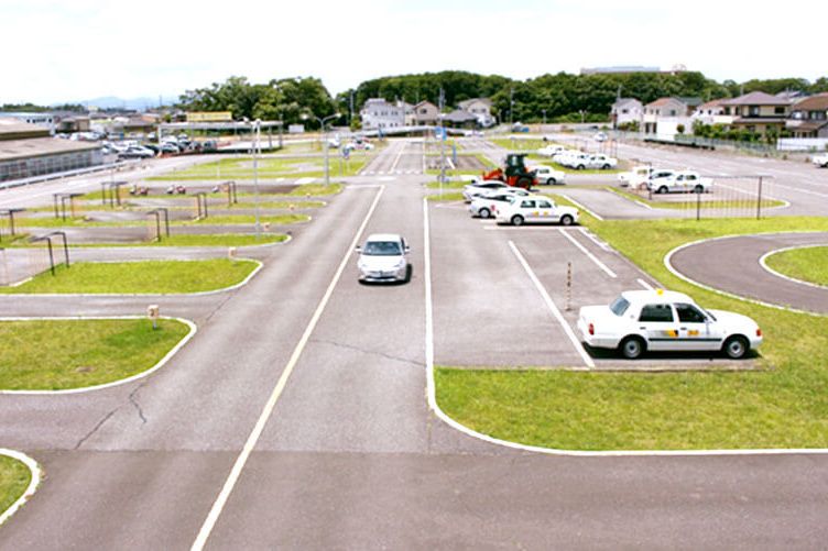 併設の自動車教習所