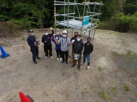 屋外飛行場