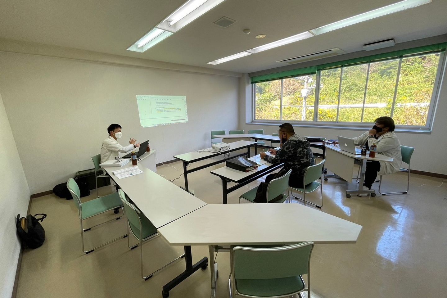 丁寧にレクチャーします