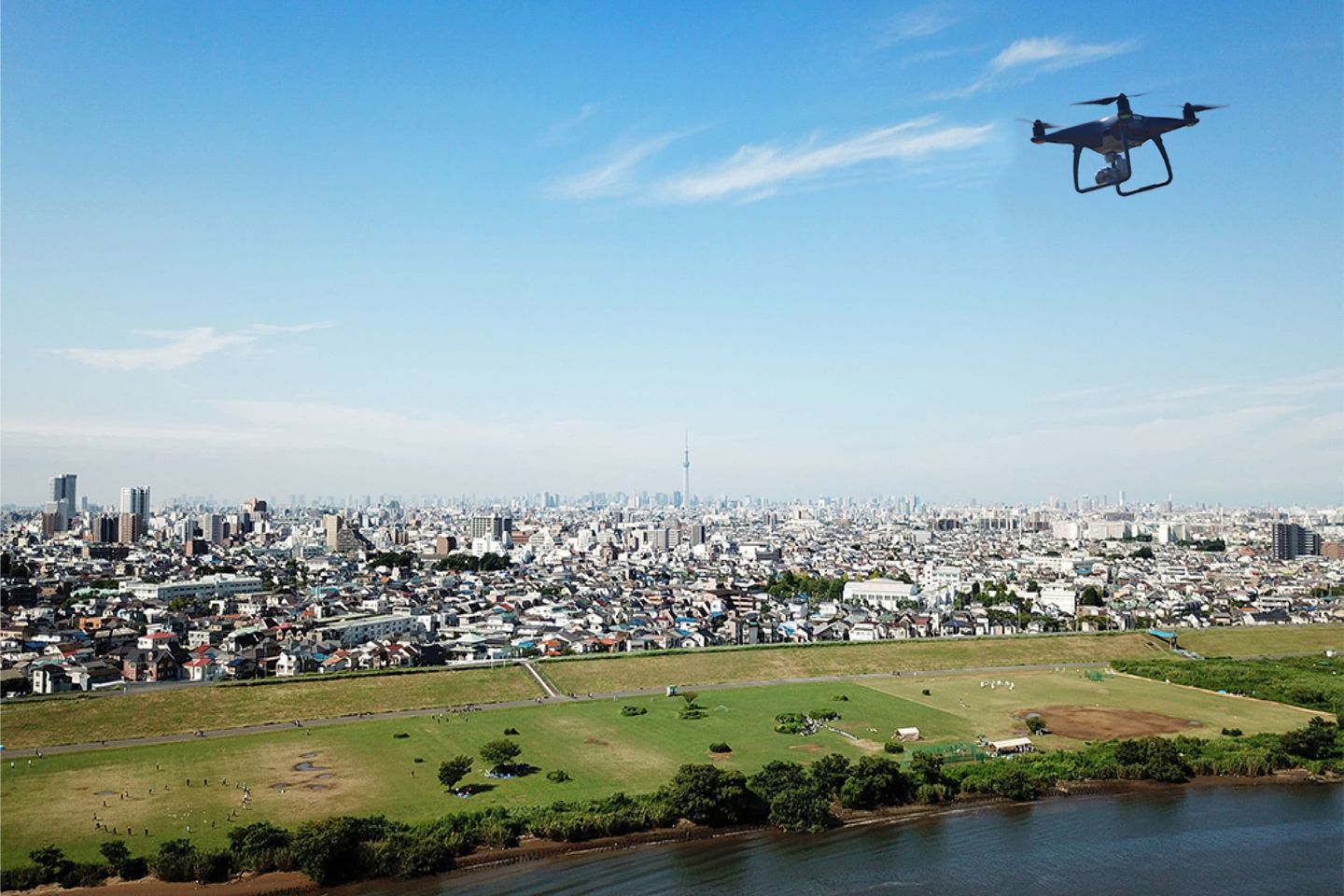 ドローン飛行