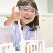 低年齢のお子さまでも安心して実験ができます