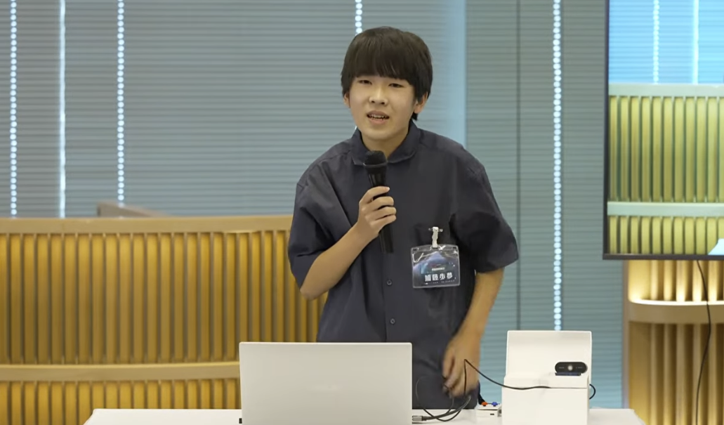 プレゼンをする加藤歩夢さん