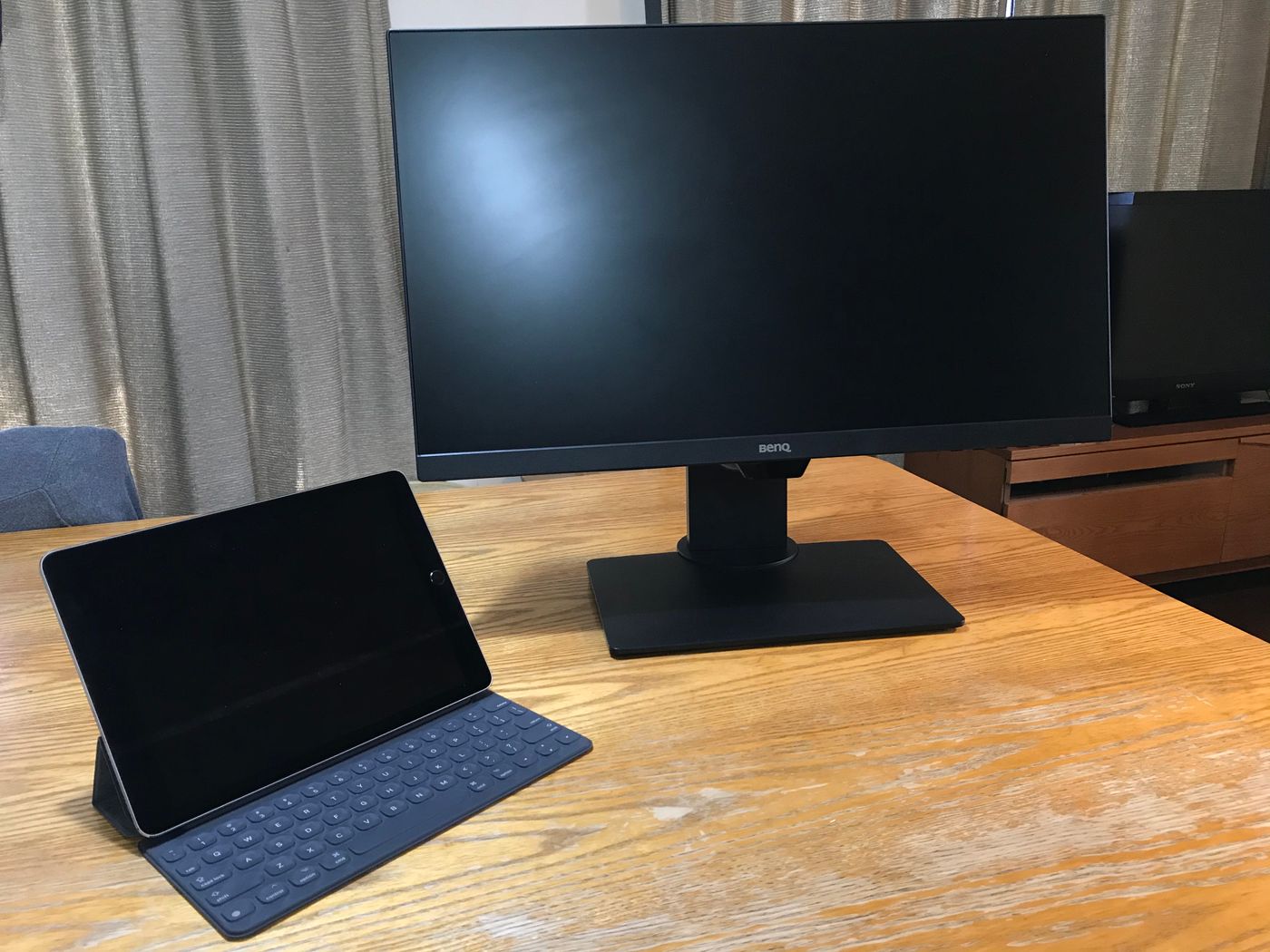 BenQ　モニター　タブレット