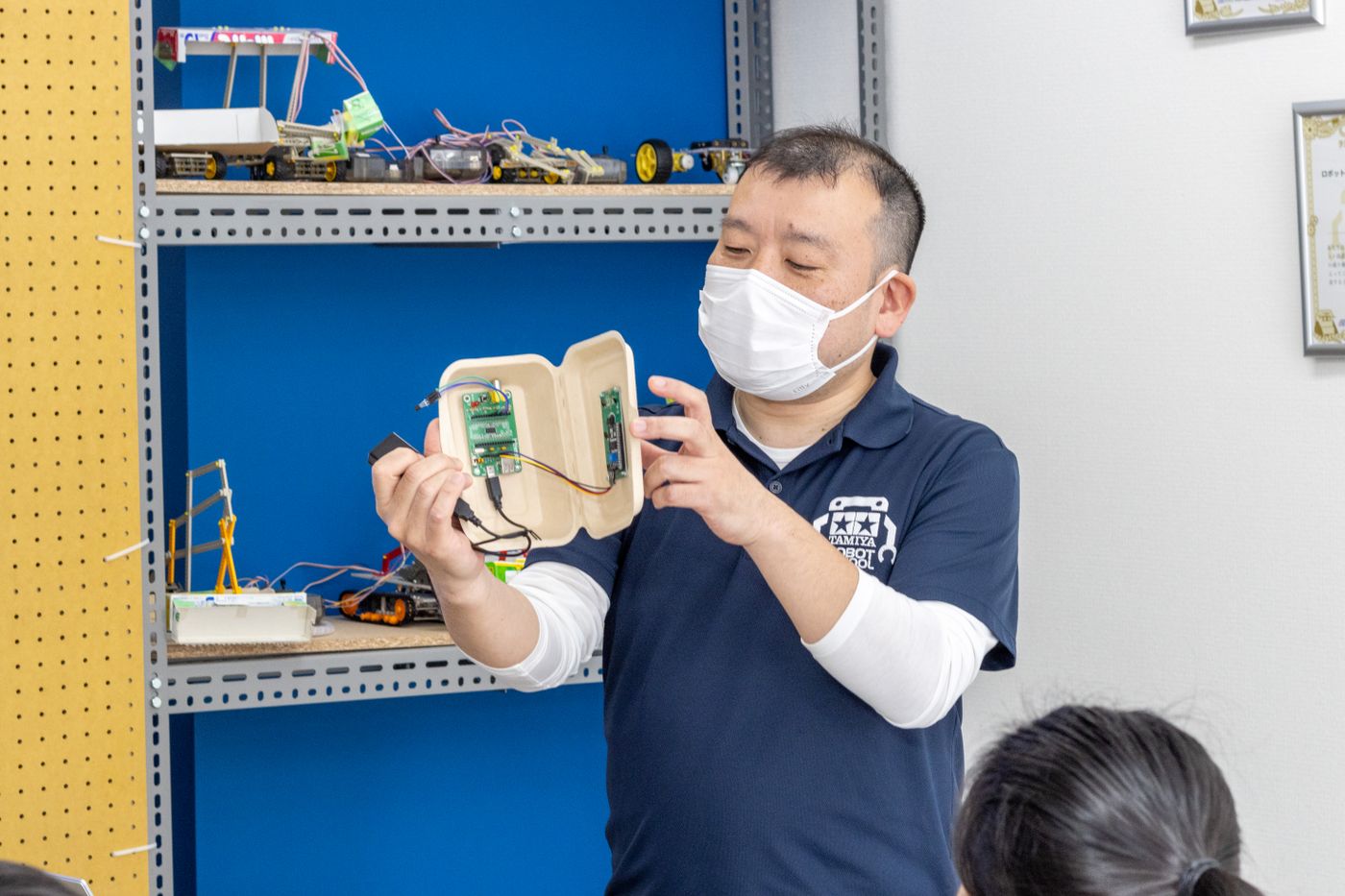 ロボット　プログラミング　小学生　工作キット
