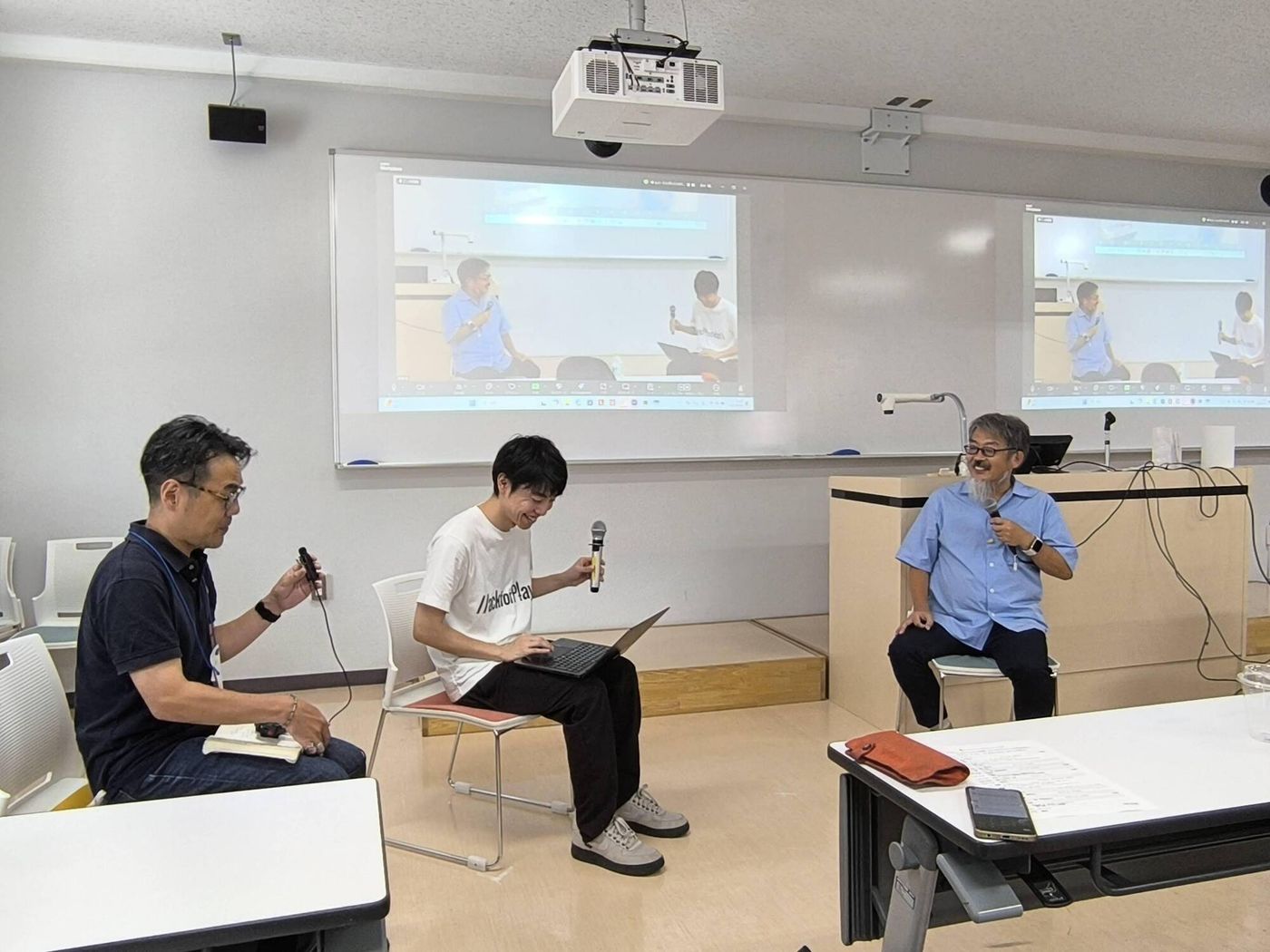 ビスケットカンファレンス2025の対談の様子