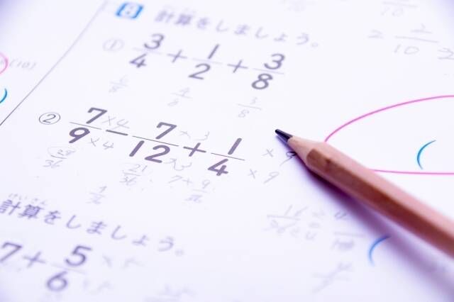 成績が下がると塾を検討したくなるのが親