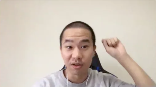 貝野さんのインタビューの様子