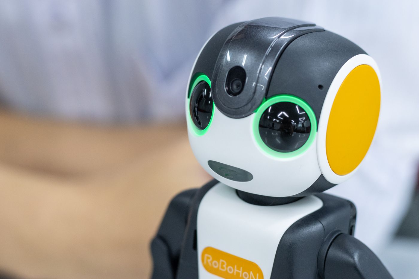 ロボホン　できること 2021