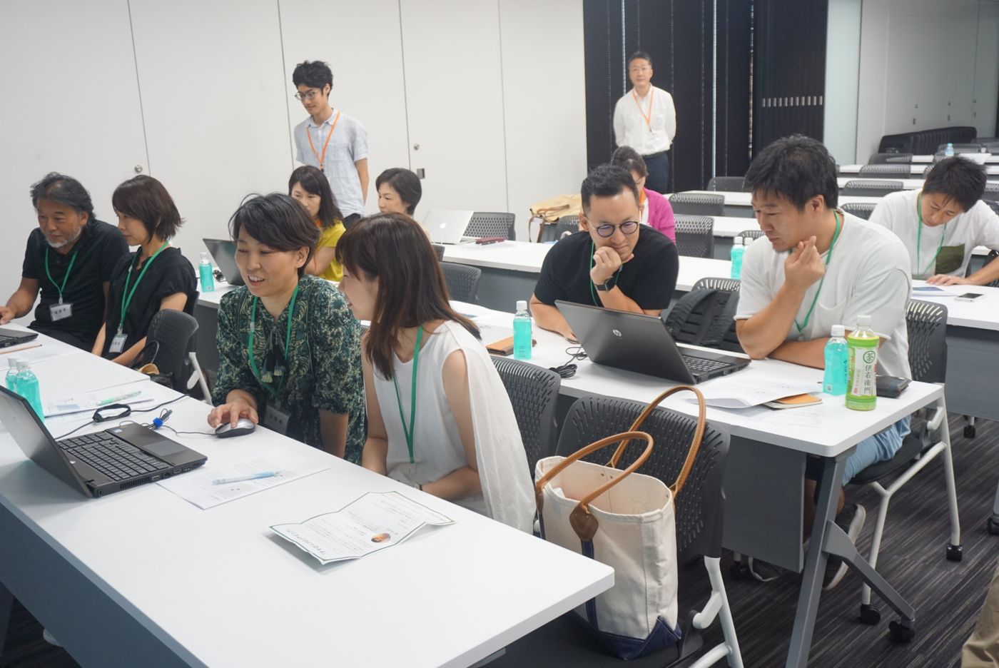 オセロ×AIワークショップ参加者保護者の写真
