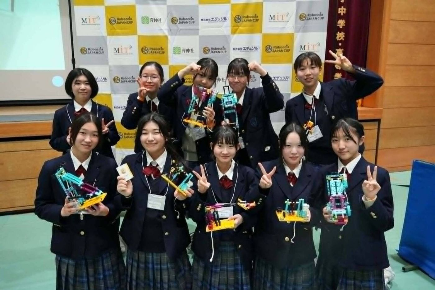 開催校の麴町学園女子中学校高等学校「みらい科」のみなさん